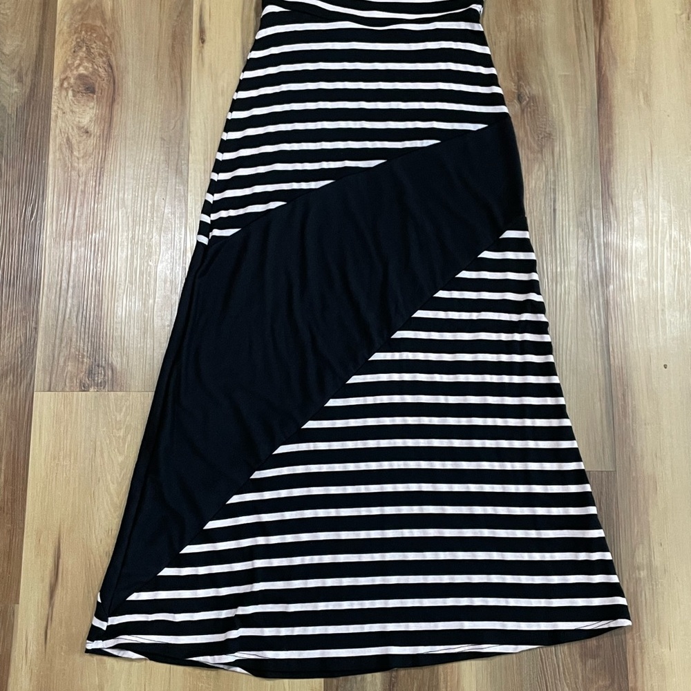 Charlotte Russe Asymmetrical Striped Skirt in Black and White
